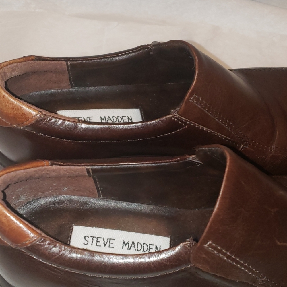 Shoes - Picture 2 of 5